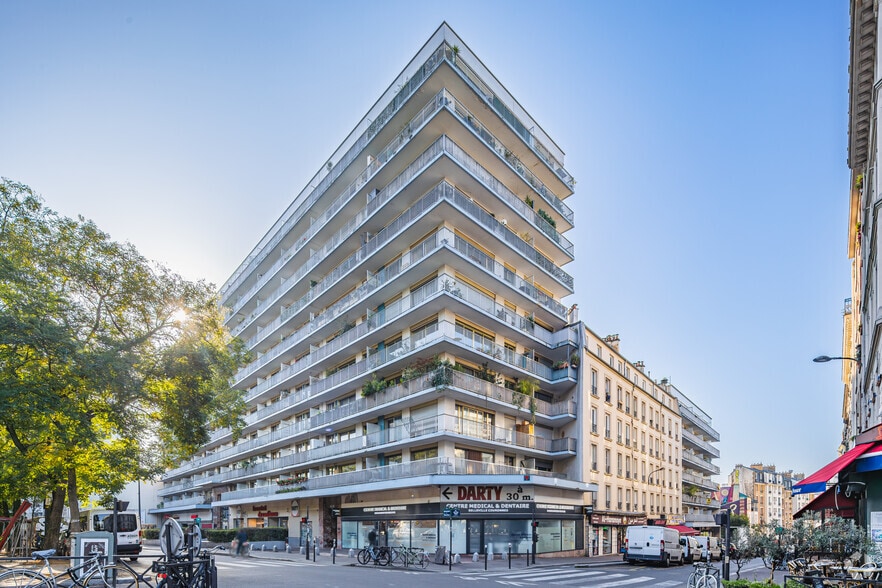 116 Rue Jean-Pierre Timbaud, Paris for sale - Primary Photo - Image 1 of 8