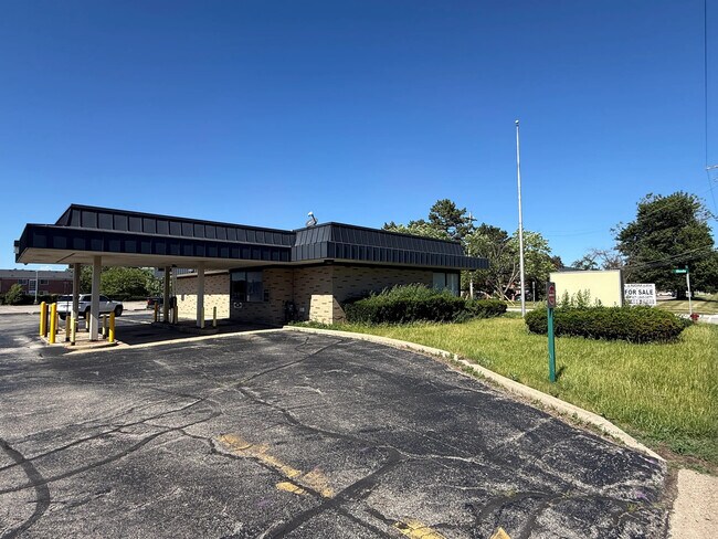 More details for 14801 E 12 Mile Rd, Warren, MI - Retail for Sale