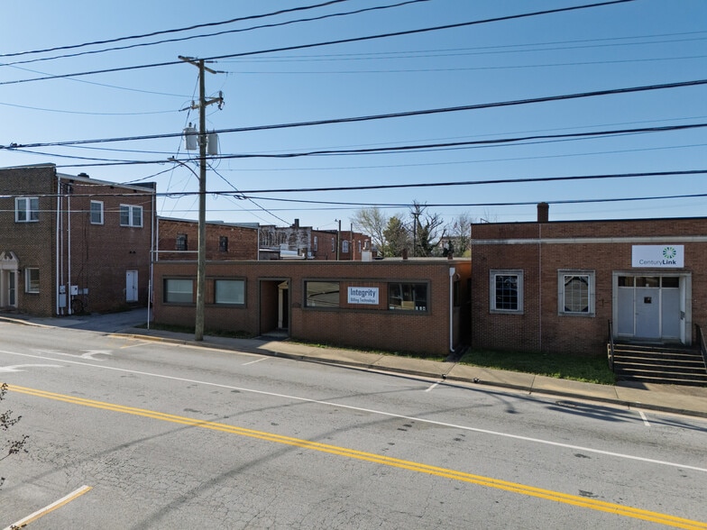 109 W Atlantic St, South Hill, VA for sale - Building Photo - Image 3 of 91