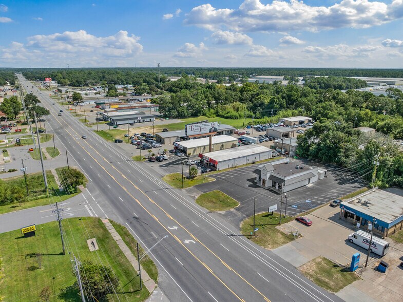 922 Saraland Blvd S, Saraland, AL à vendre - Photo du bâtiment - Image 3 de 29