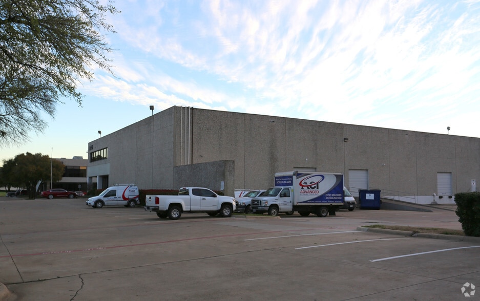 2015 McKenzie Dr, Carrollton, TX for lease - Building Photo - Image 2 of 2