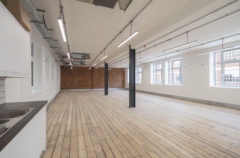 46A Rosebery Ave, London for lease - Building Photo - Image 3 of 5