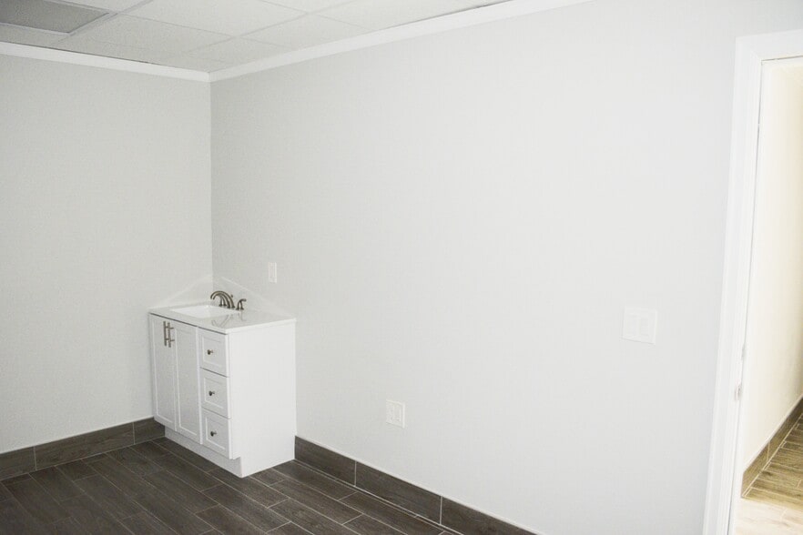 2015 W Fairbanks Ave, Winter Park, FL à louer - Photo du bâtiment - Image 3 de 11