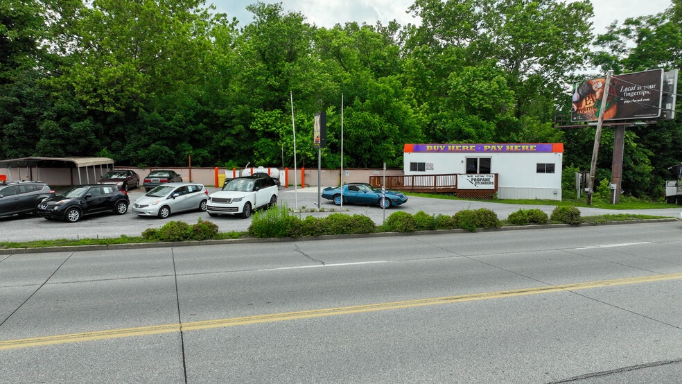 678 S Richland Ave, York, PA for sale - Building Photo - Image 2 of 23