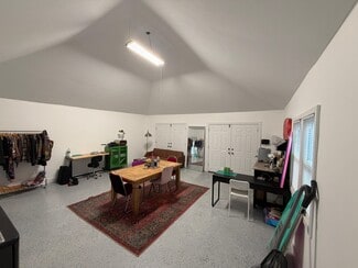 Plus de détails pour 6611 Almeda Ave, Arverne, NY - Commerce de détail à louer