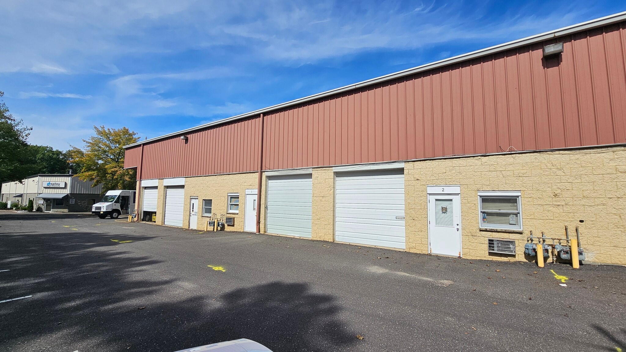 1044 Industrial Dr, West Berlin, NJ for lease Interior Photo- Image 1 of 2