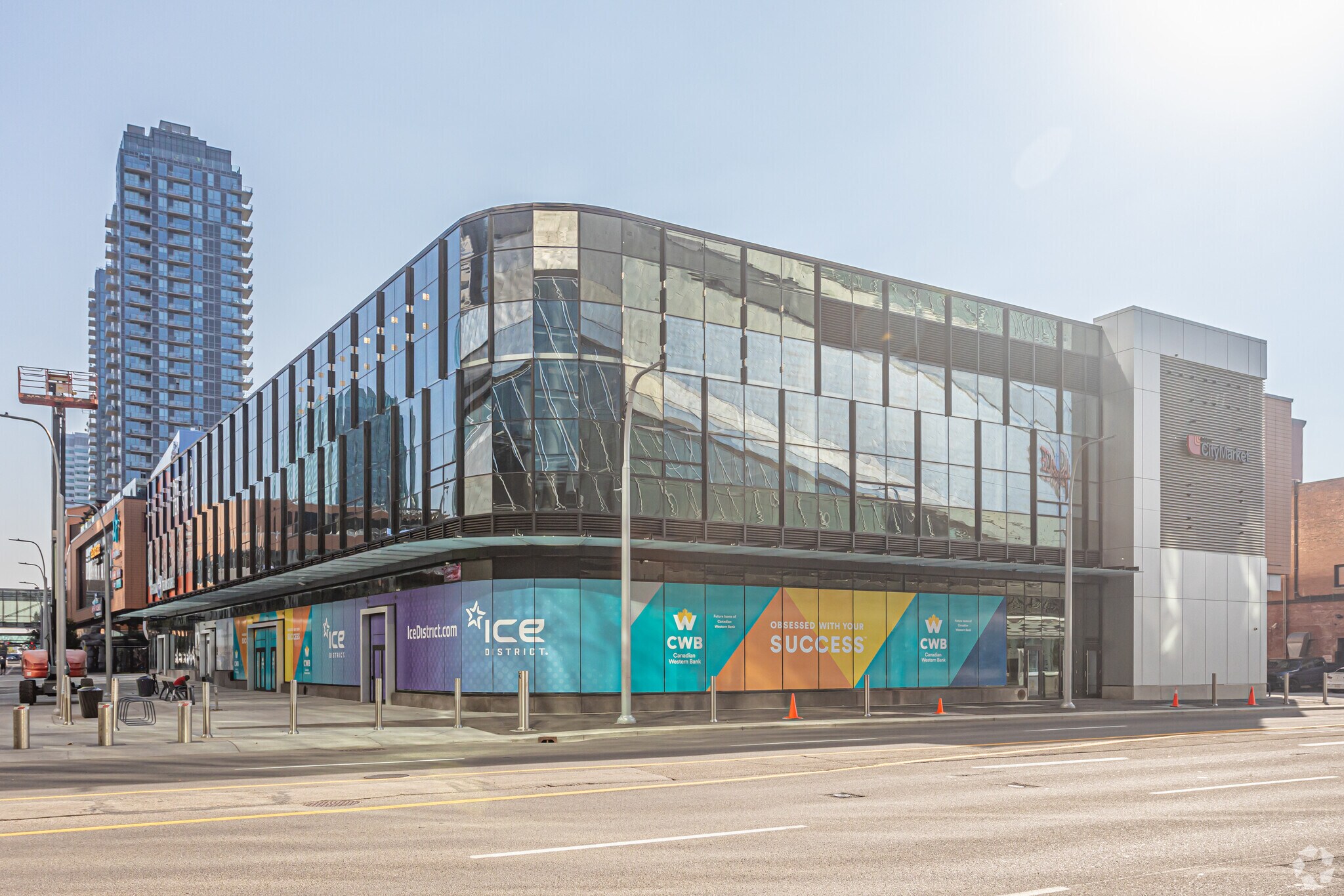 10363 104th St NW, Edmonton, AB à vendre Photo principale- Image 1 de 1