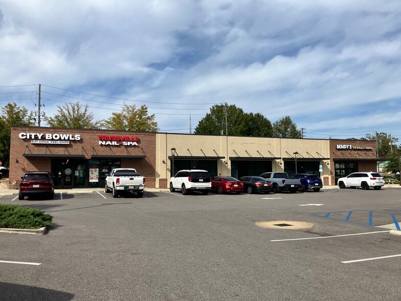208-218 Main St, Trussville, AL for lease - Building Photo - Image 1 of 7