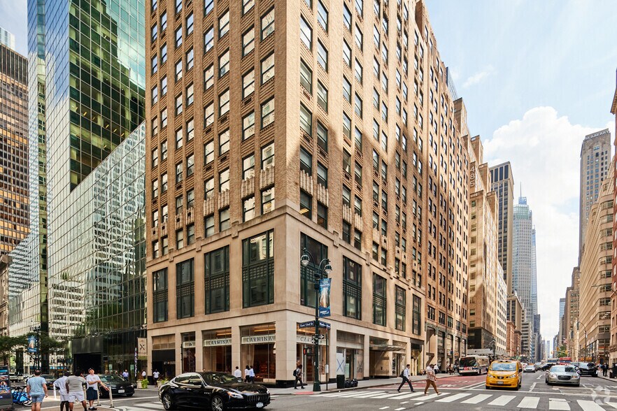 509 Madison Ave, New York, NY à louer - Photo du bâtiment - Image 2 de 8