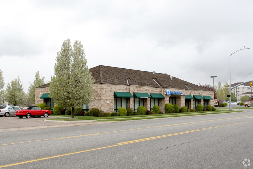 1597 Woodland Park Dr, Layton, UT à louer - Photo du bâtiment - Image 2 de 6