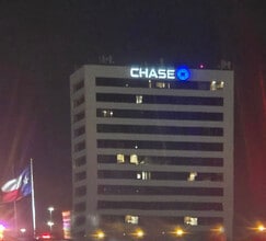 100 N Central Expy, Richardson, TX à louer Photo intérieure- Image 2 de 33