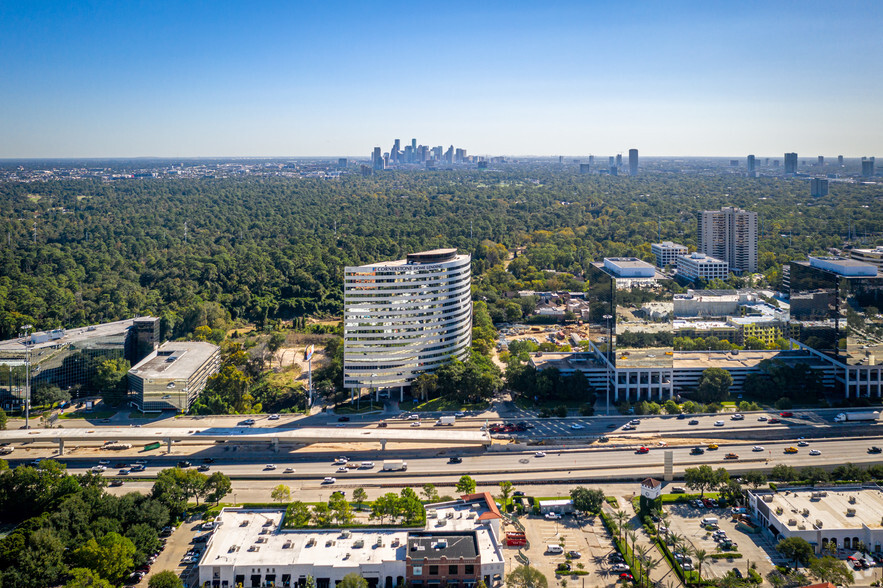 1177 West Loop South, Houston, TX à louer - Photo du b timent - Image 2 de 7