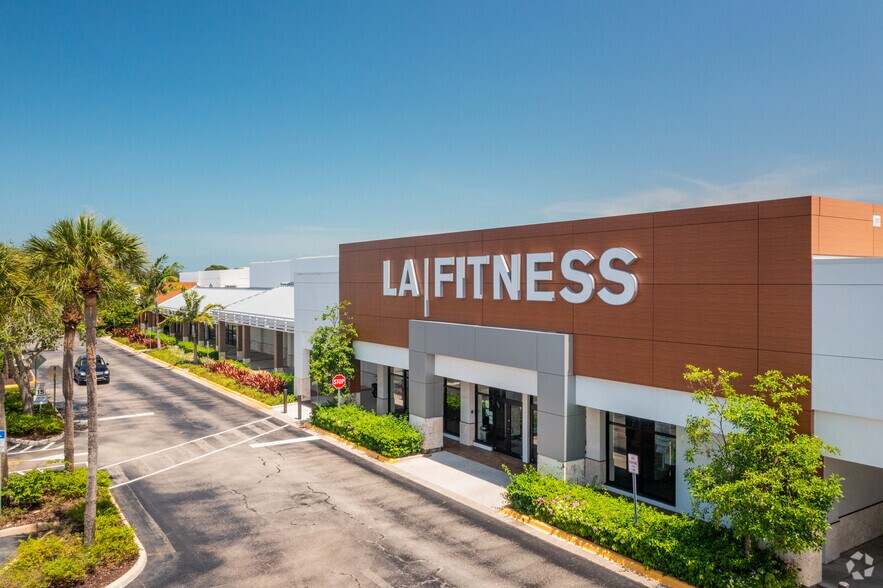 829-893 Vanderbilt Beach Rd, Naples, FL à louer - Photo du bâtiment - Image 3 de 7