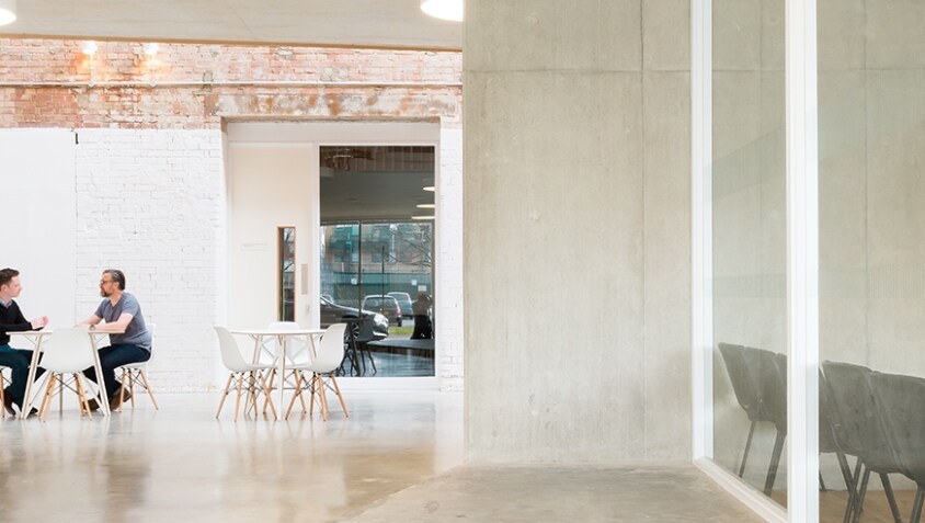 17 Oval Way, London for lease - Interior Photo - Image 3 of 4