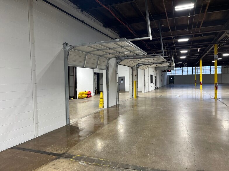 5200-5230 W Roosevelt Rd, Chicago, IL à louer - Photo du bâtiment - Image 3 de 14