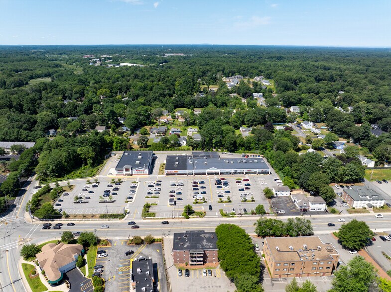 18-20 Main St, North Reading portefeuille de 2 propriétés à vendre sur LoopNet.ca - Photo du bâtiment - Image 2 de 2