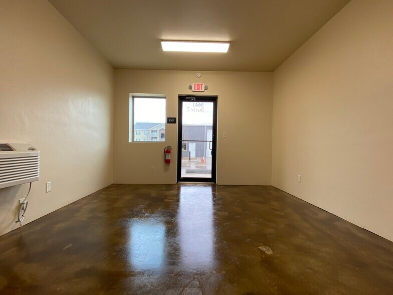 9641 N Council Rd, Oklahoma City, OK à vendre - Photo intérieure - Image 3 de 7