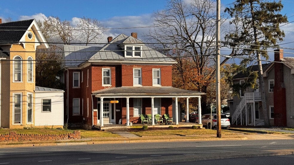 316 N High St, Harrisonburg, VA for sale - Primary Photo - Image 1 of 12