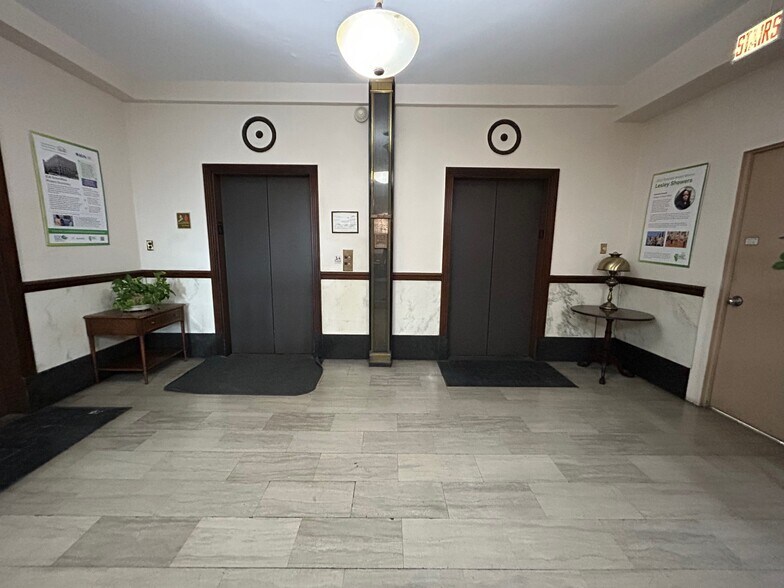 4740-4750 N Sheridan Rd, Chicago, IL à louer - Photo du bâtiment - Image 2 de 11