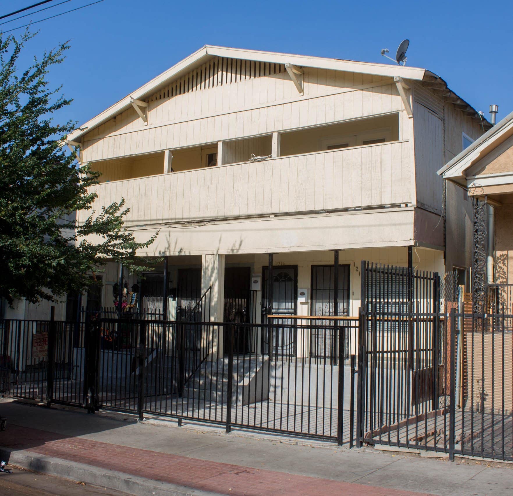121 S Gless St, Los Angeles, CA for sale Primary Photo- Image 1 of 8