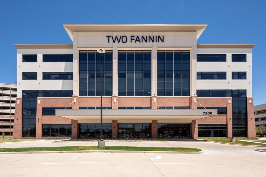 7500 Fannin St, Houston, TX à louer - Photo du bâtiment - Image 3 de 15
