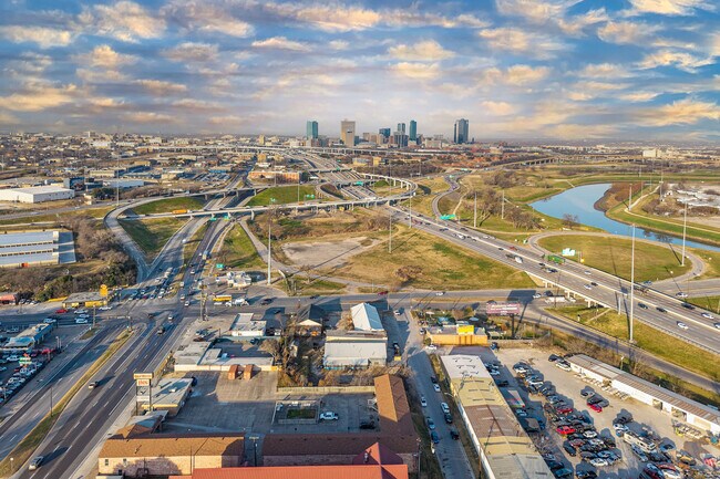 More details for 1808 Bomar Ave, Fort Worth, TX - Retail for Sale