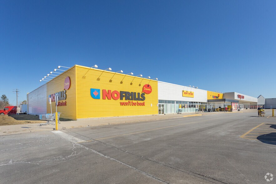 525 Welland Ave, St Catharines, ON à louer - Photo du bâtiment - Image 3 de 7