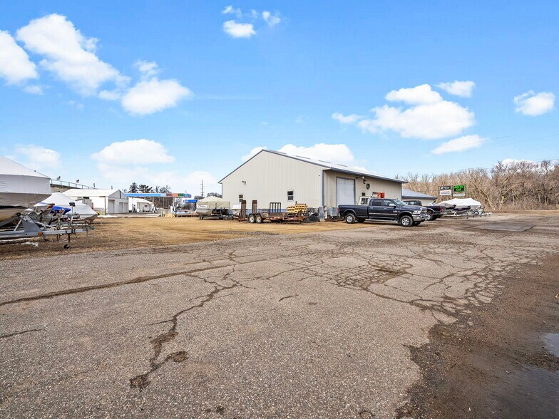 2335 W Main St, Red Wing, MN à vendre - Photo du bâtiment - Image 2 de 35