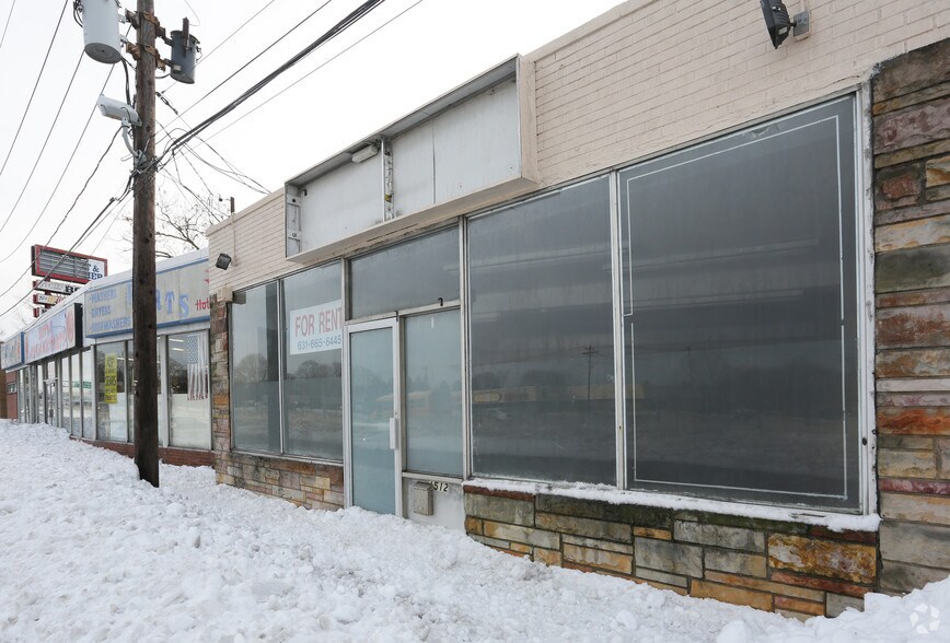 1512 Sunrise Hwy, Bay Shore, NY à vendre - Photo du bâtiment - Image 2 de 12