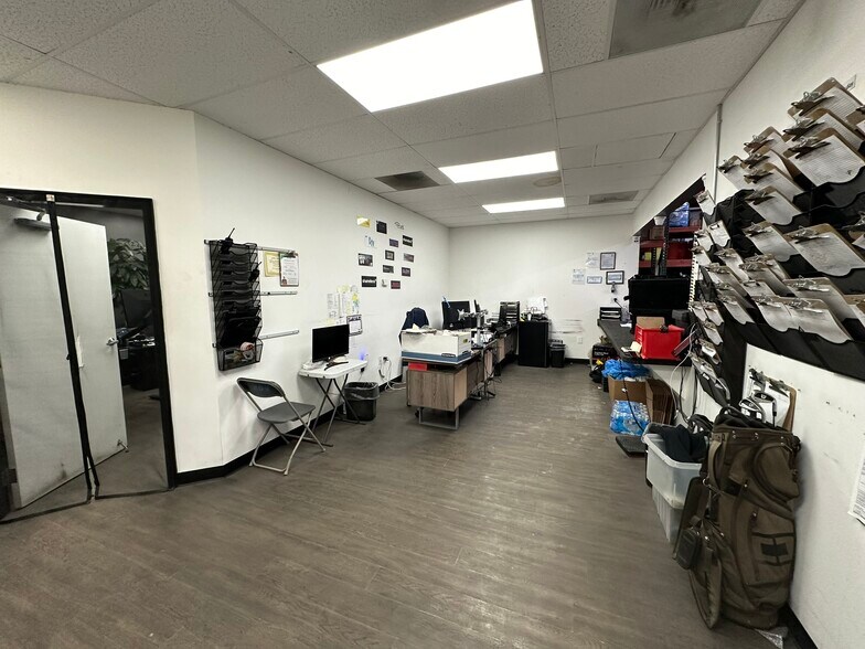 2901-2905 Winona Ave, Burbank, CA à louer - Photo du bâtiment - Image 3 de 28