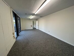 1381 South Park Dr, Kernersville, NC for lease Interior Photo- Image 1 of 4