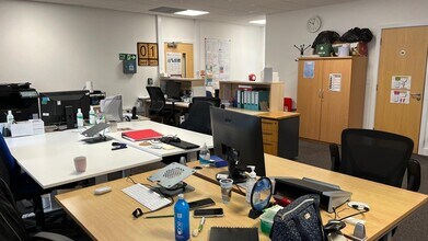 9-28 Athena Ct, Warwick for lease Interior Photo- Image 2 of 5