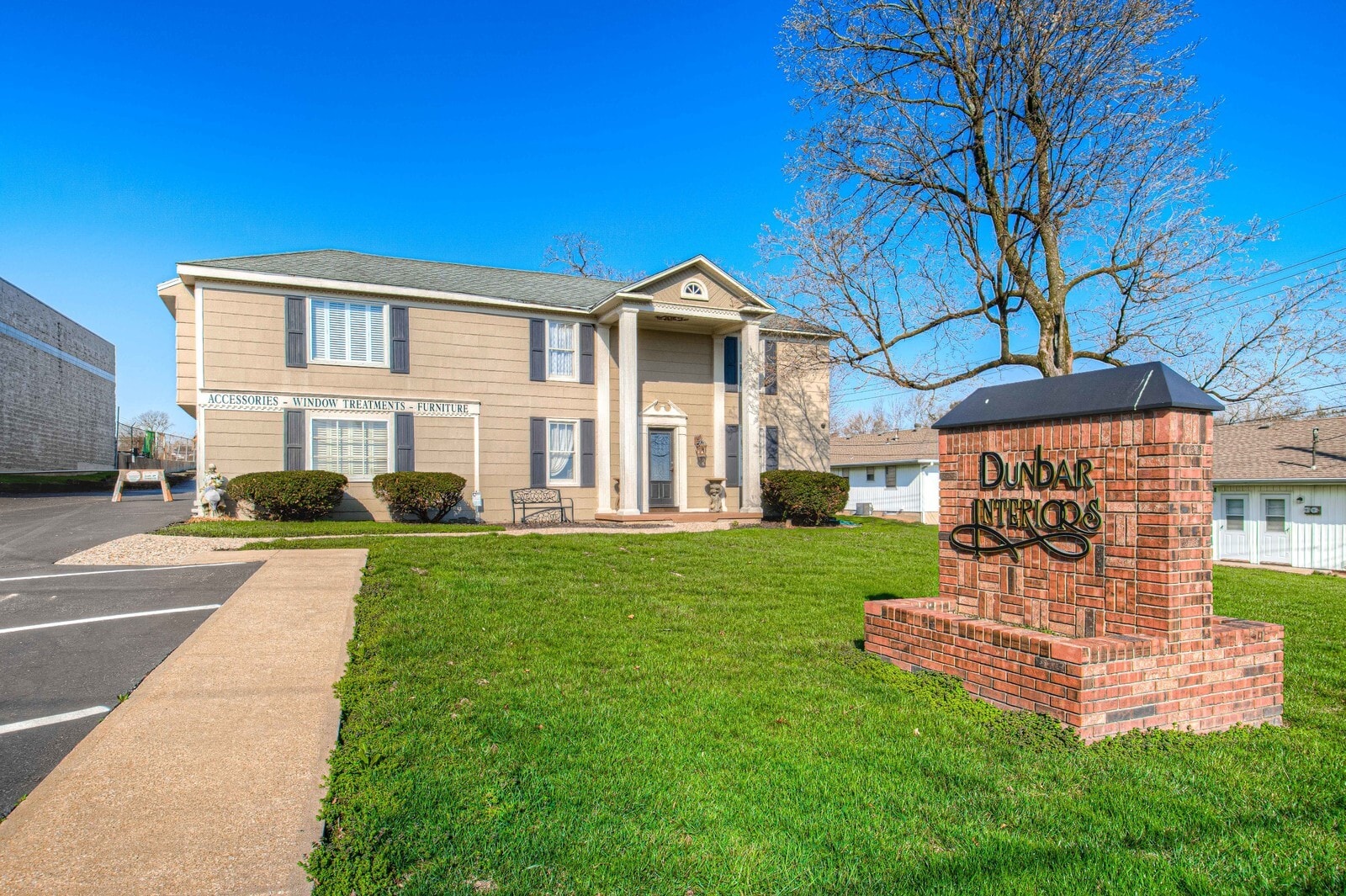 6204 Arlington Ave, Raytown, MO à vendre Photo principale- Image 1 de 31