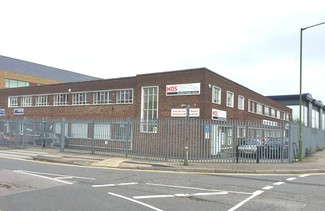 Plus de détails pour 9-10 Warwick Rd, Borehamwood - Industriel à louer