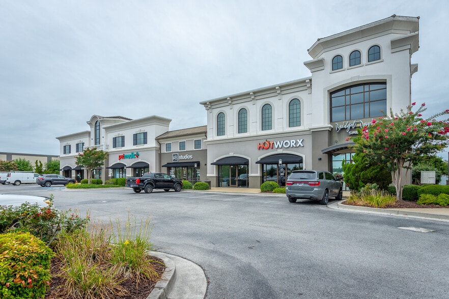 7201 Shallowford Rd, Chattanooga, TN à louer - Photo du bâtiment - Image 2 de 24