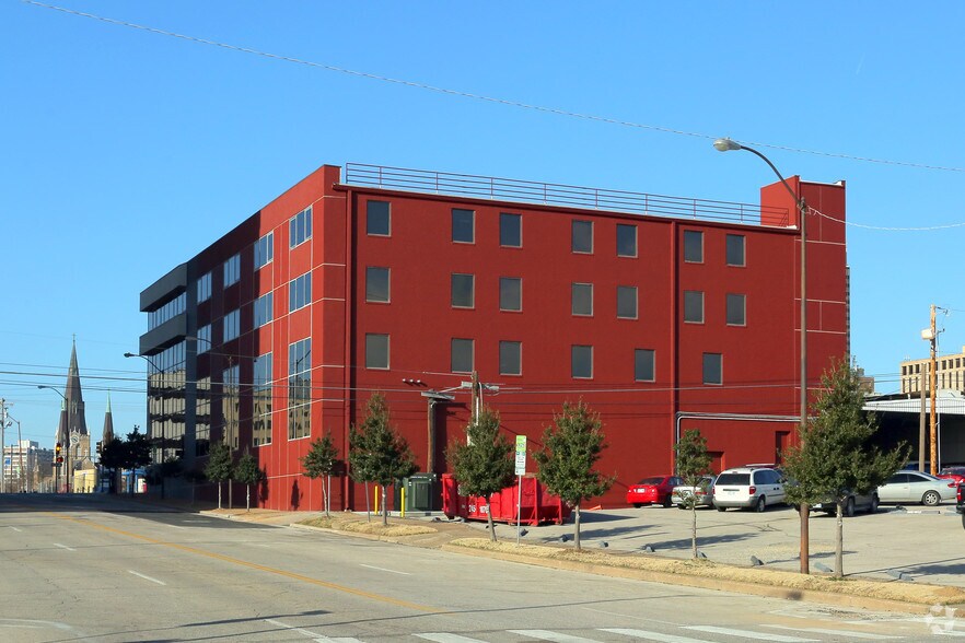 823 S Detroit Ave, Tulsa, OK à vendre - Photo du bâtiment - Image 2 de 6