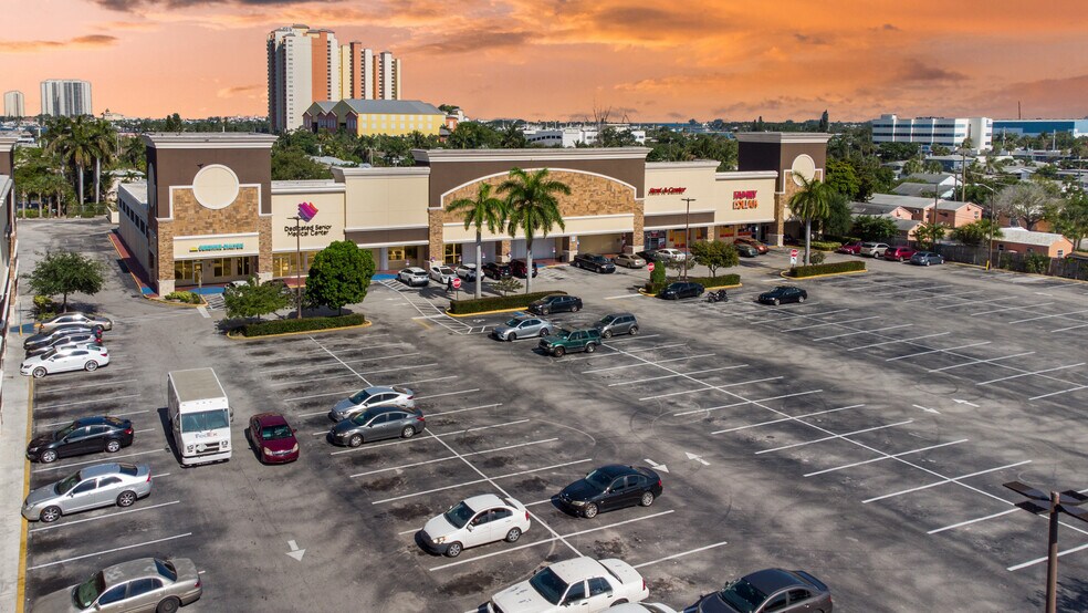 2900-3002 Broadway, Riviera Beach, FL à vendre - Photo du bâtiment - Image 2 de 3