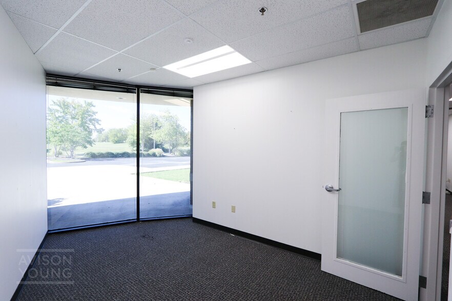 3860 Forest Hill Irene Rd, Memphis, TN à louer - Photo du bâtiment - Image 3 de 14