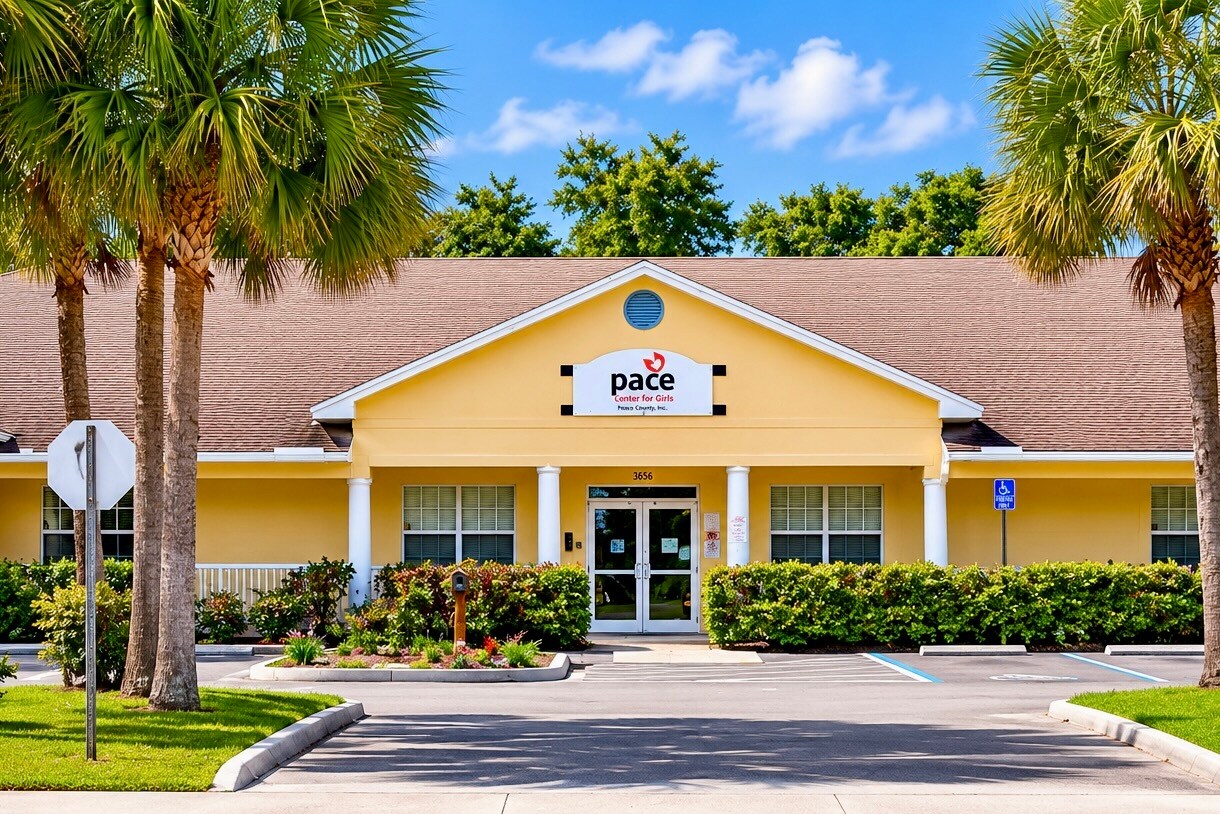 3651 Virginia Ave, Fort Pierce, FL à vendre Photo du bâtiment- Image 1 de 16