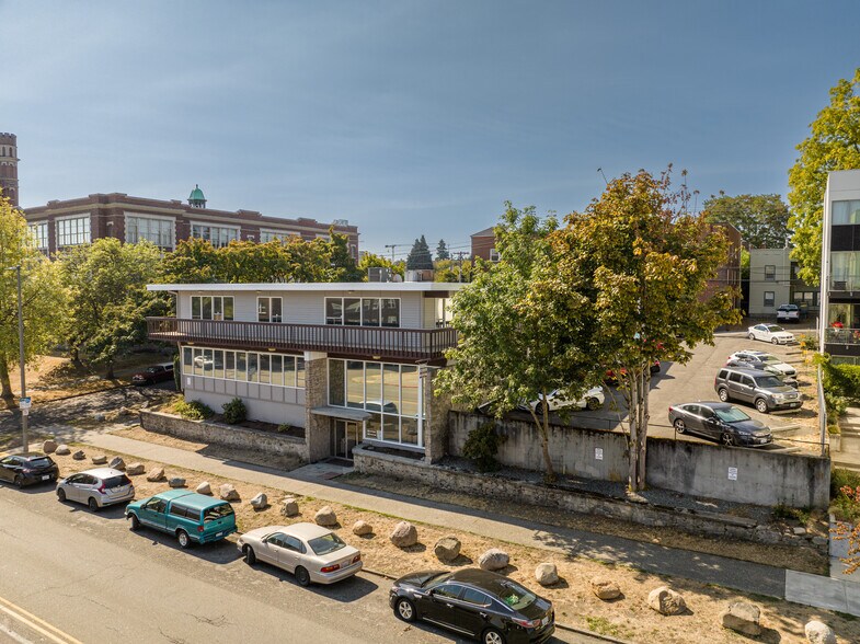 622 Tacoma Ave S, Tacoma, WA à vendre - Photo du bâtiment - Image 3 de 7