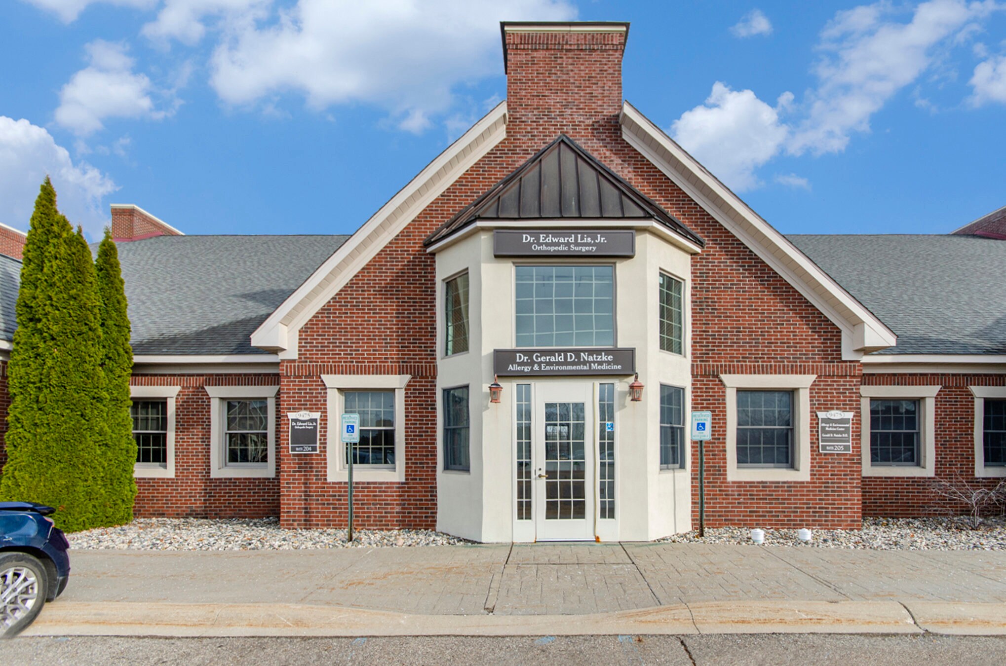 9475 N Holly Rd, Grand Blanc, MI à vendre Photo du bâtiment- Image 1 de 24