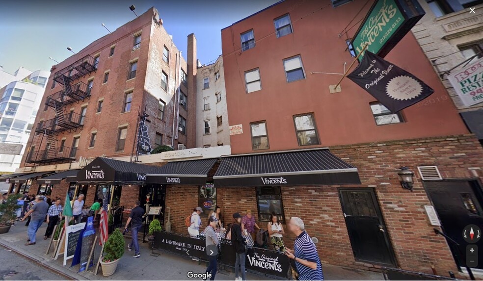 119 Mott St, New York, NY for lease - Building Photo - Image 2 of 4