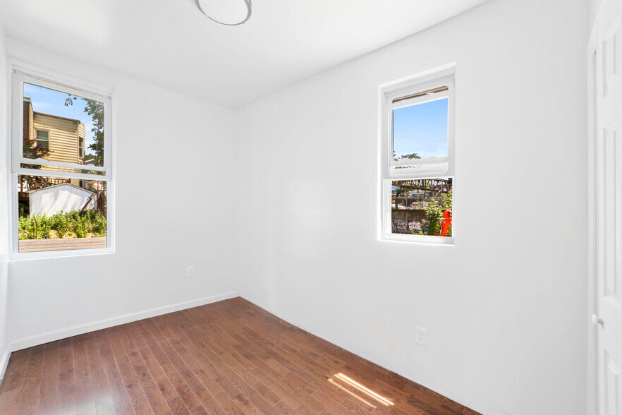 1604 Van Buren St, Bronx, NY à vendre - Photo intérieure - Image 3 de 32