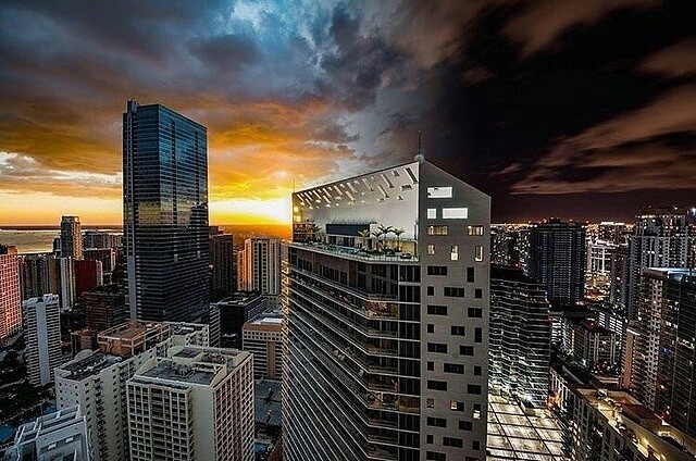 Multi-résidentiel dans Miami, FL à vendre - Photo du bâtiment - Image 1 de 1