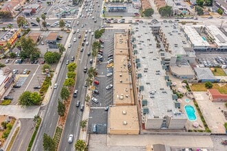 8009-8015 Imperial Hwy, Downey, CA - Aérien  Vue de la carte - Image1