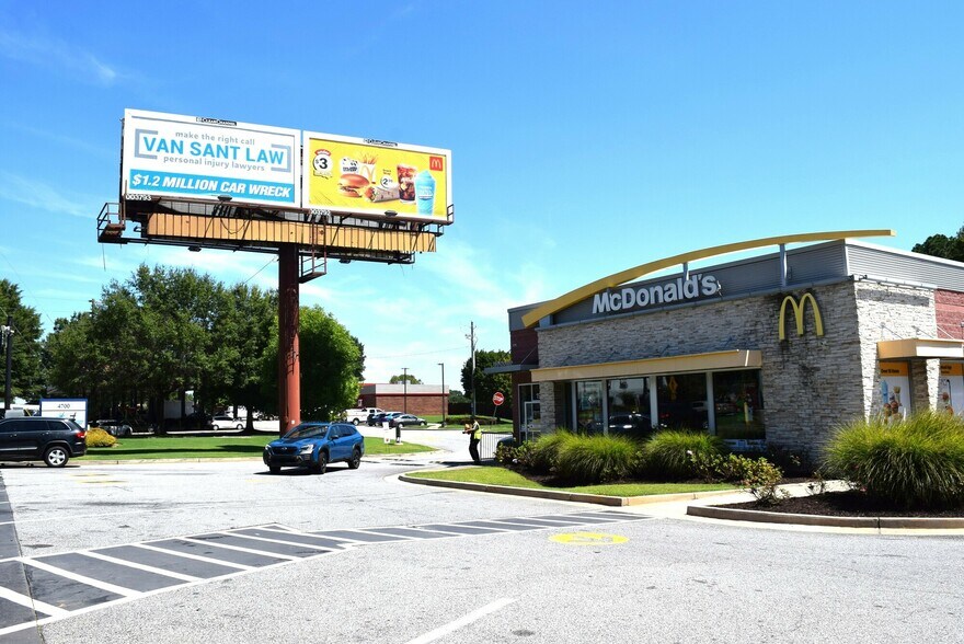 1949 Mountain Industrial Blvd, Tucker, GA à vendre - Photo du bâtiment - Image 2 de 12