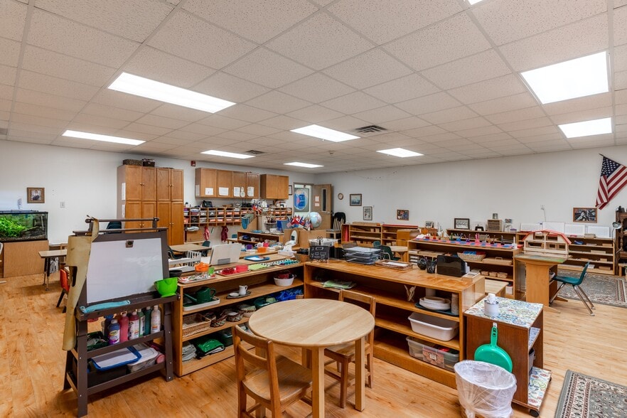 2145 Collins Hill Rd, Lawrenceville, GA à vendre - Photo intérieure - Image 2 de 8