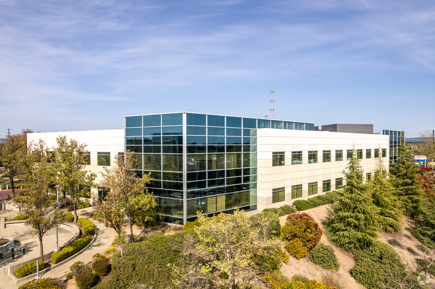 3010 Lava Ridge Ct, Roseville, CA for sale - Primary Photo - Image 1 of 1