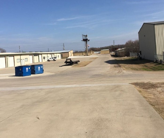 12081 Katy Rd, Keller, TX à louer - Photo du bâtiment - Image 2 de 32