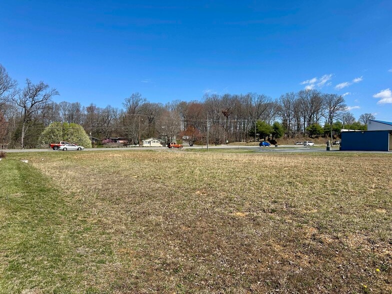 1262 E Jackson Blvd, Jonesborough, TN à vendre - Photo du bâtiment - Image 3 de 8